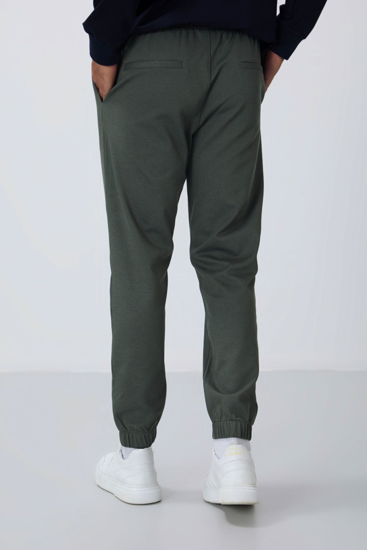 Textured Surface Right Standard Fit Men's Tracksuit Bottom - 82156