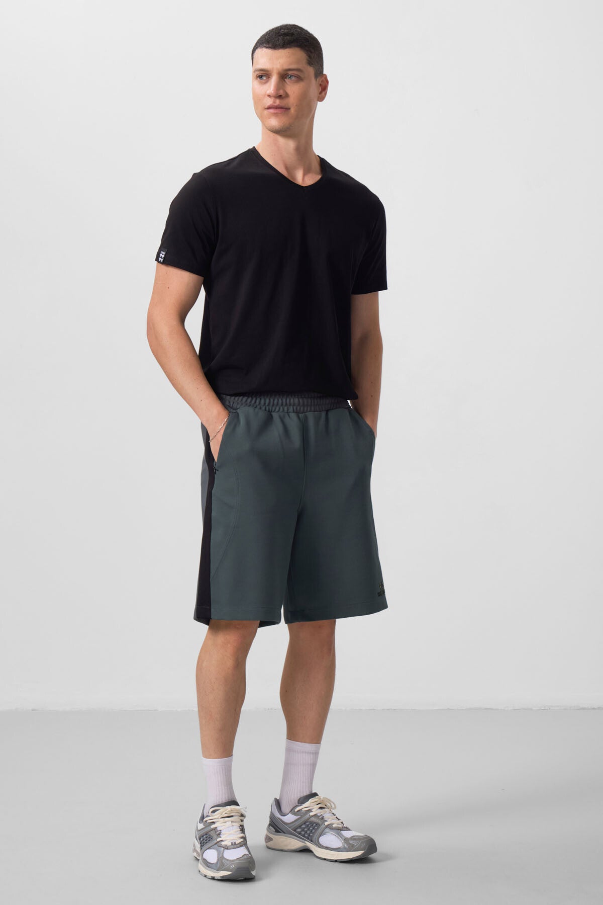Textured Surface Oversize Men's Shorts - 81288