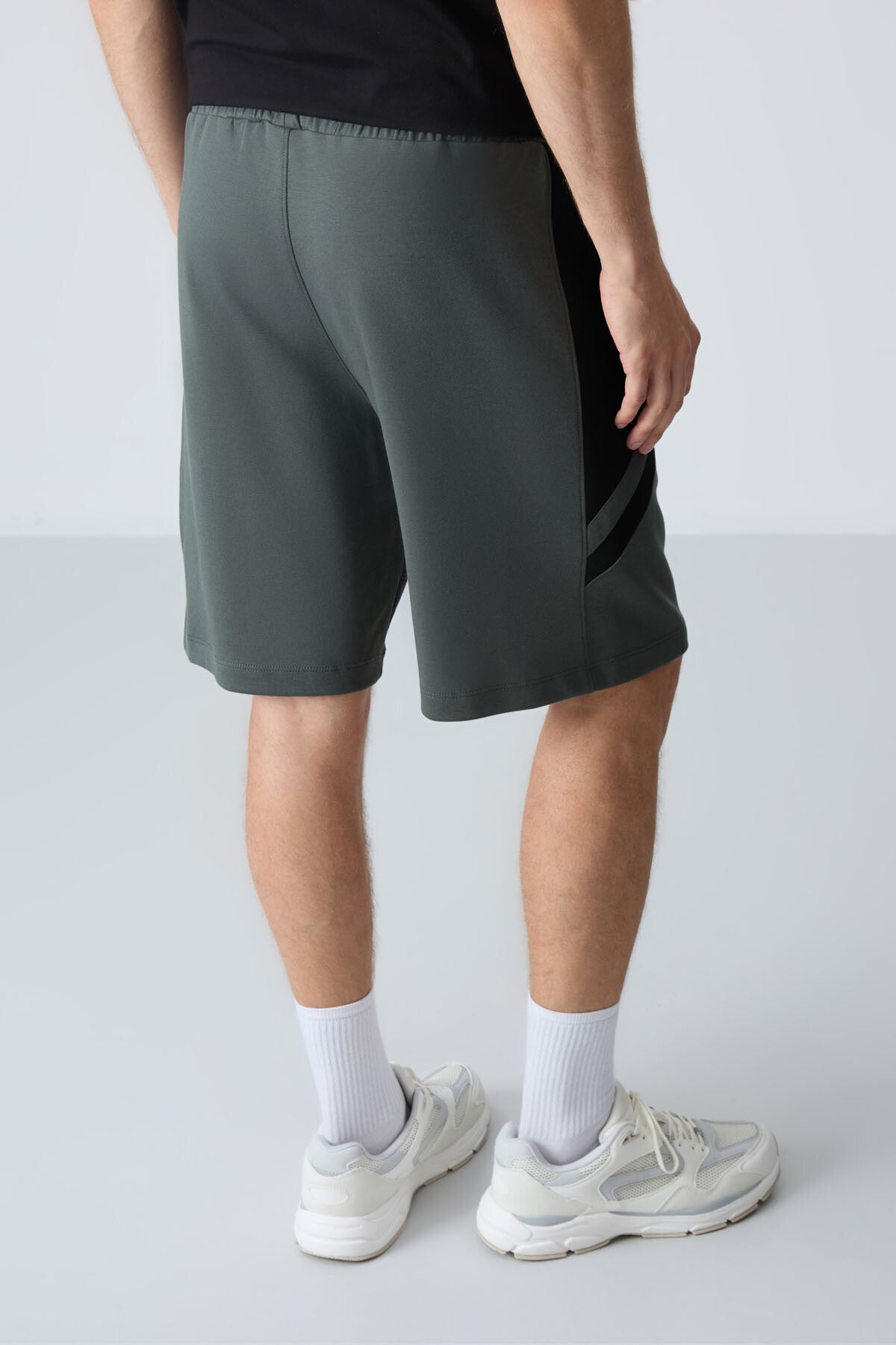 Cotton Thick Soft Textured Standard Fit Basic Men's Shorts - 81281