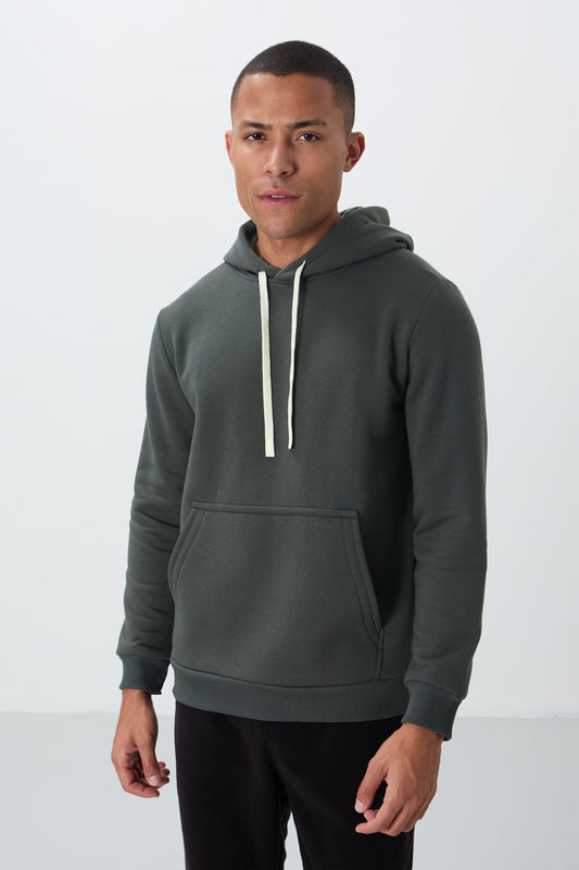 Cotton Rights Thick Inner Fleece Soft Texture Comfort Fit Embroidered Men's Sweatshirt - 88419
