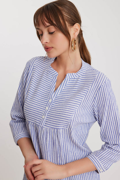 JUDGE COLLAR STRIPED BUTTON BLOUSE