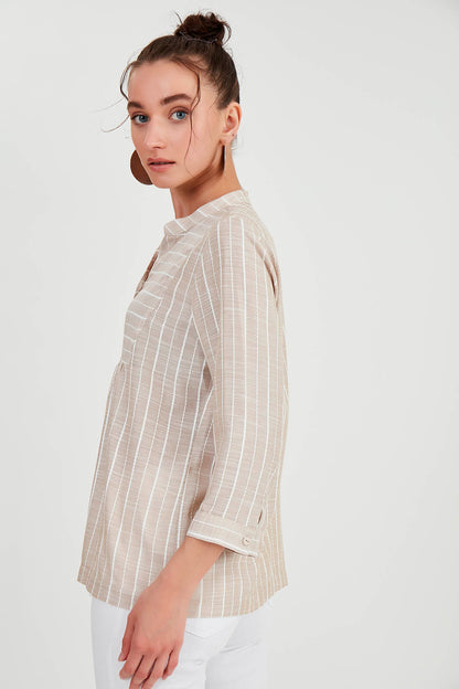 FRONT BUTTON BLOUSE WITH STRIPED JUDGE COLLAR