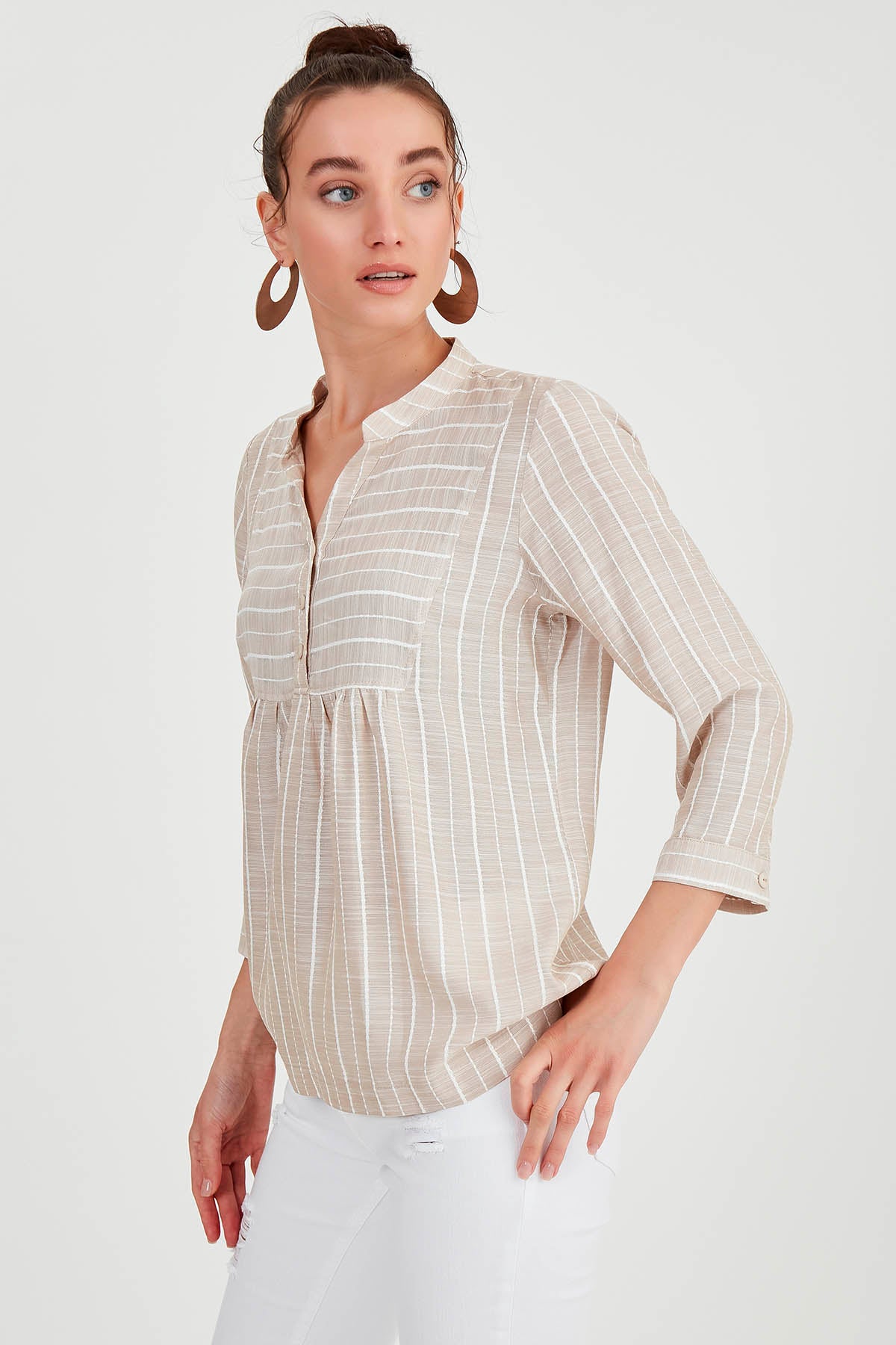 FRONT BUTTON BLOUSE WITH STRIPED JUDGE COLLAR