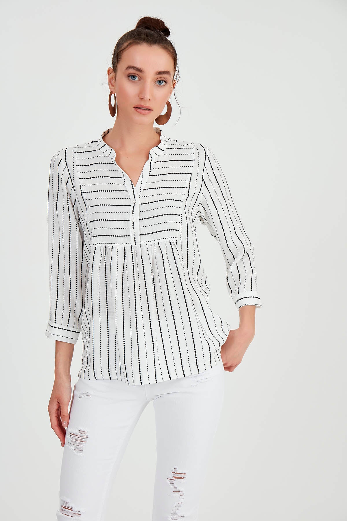 FRONT BUTTON BLOUSE WITH STRIPED JUDGE COLLAR