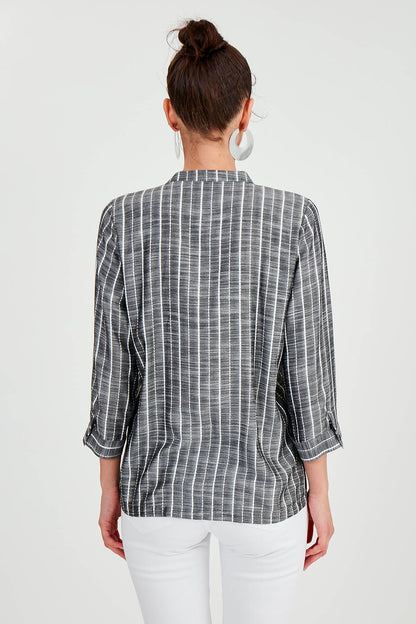 FRONT BUTTON BLOUSE WITH STRIPED JUDGE COLLAR
