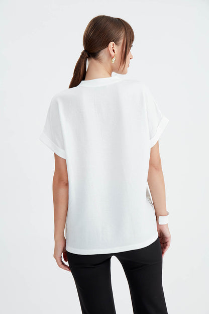 JUDGE COLLAR LOW SHOULDER BUTTONED BLOUSE