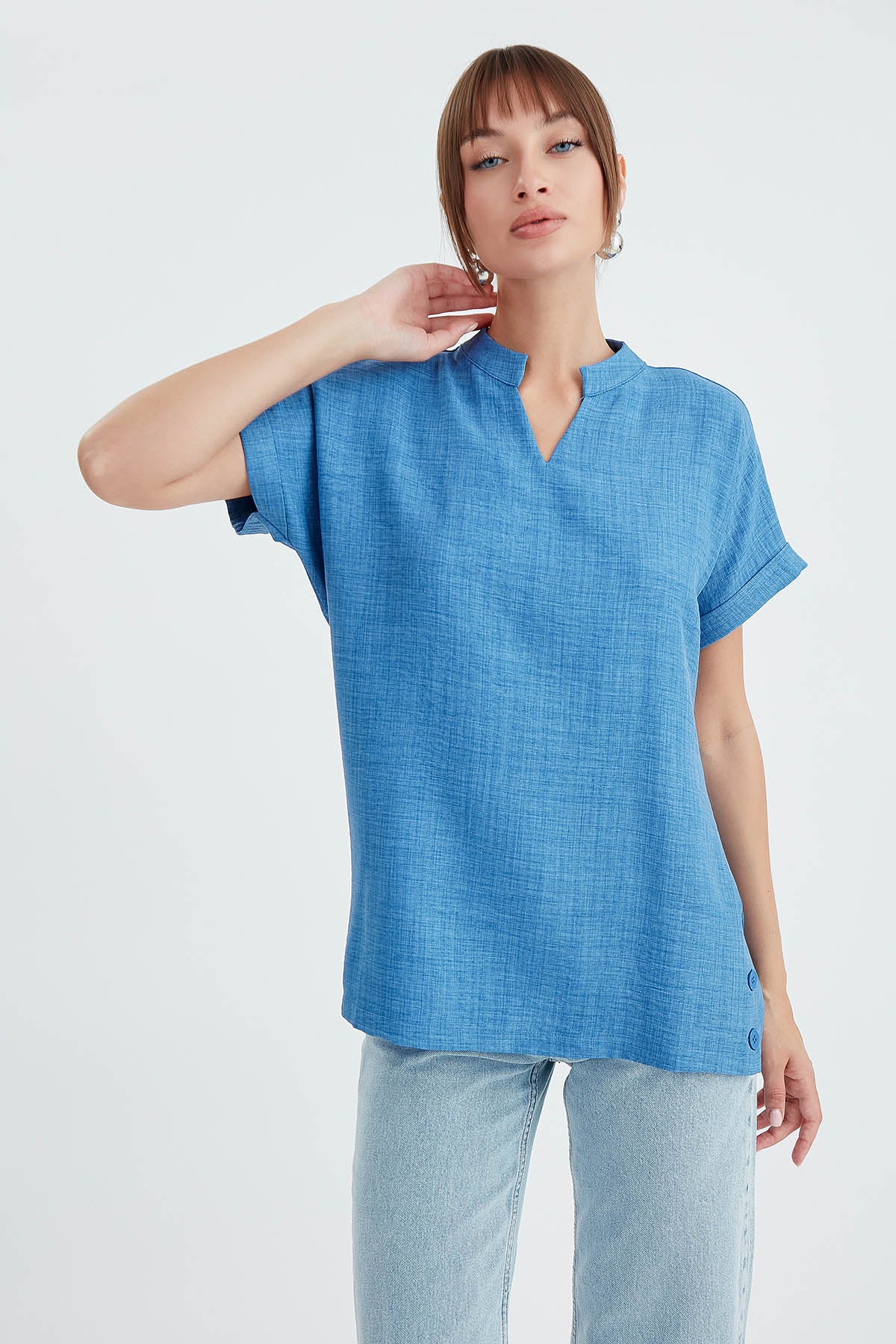 JUDGE COLLAR LOW SHOULDER BUTTONED BLOUSE