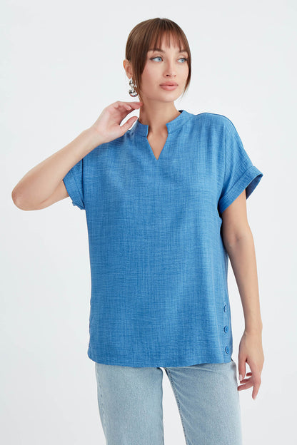 JUDGE COLLAR LOW SHOULDER BUTTONED BLOUSE