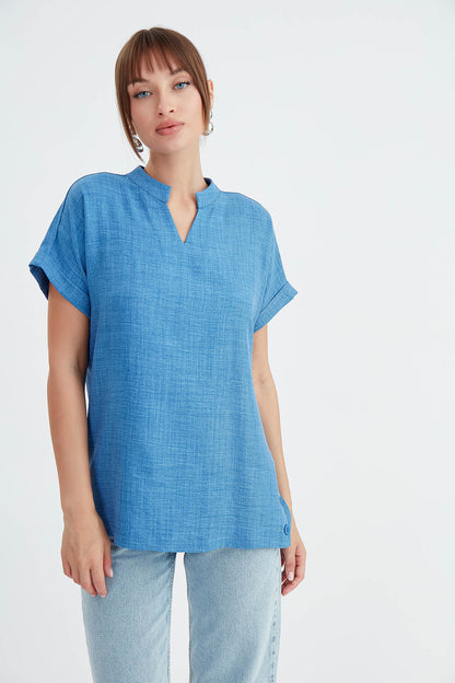 JUDGE COLLAR LOW SHOULDER BUTTONED BLOUSE