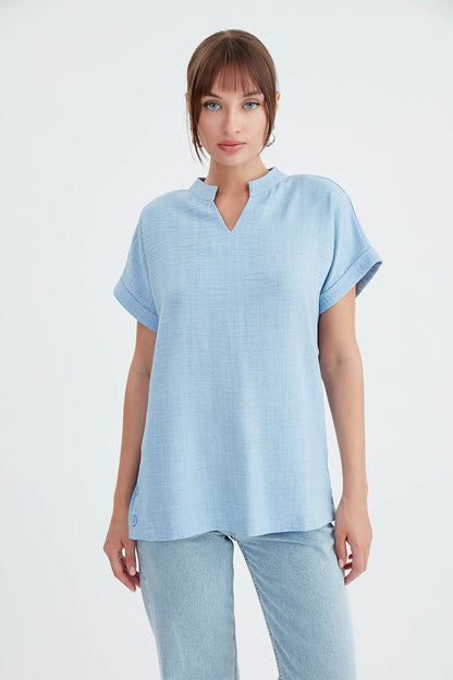 JUDGE COLLAR LOW SHOULDER BUTTONED BLOUSE