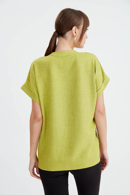 JUDGE COLLAR LOW SHOULDER BUTTONED BLOUSE
