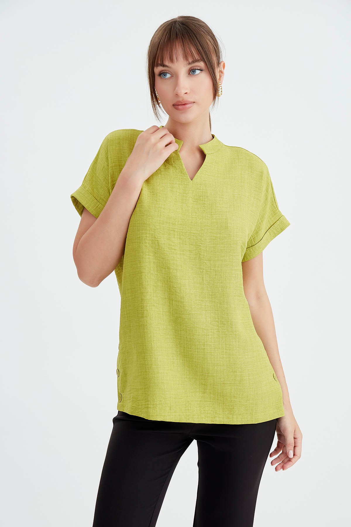 JUDGE COLLAR LOW SHOULDER BUTTONED BLOUSE