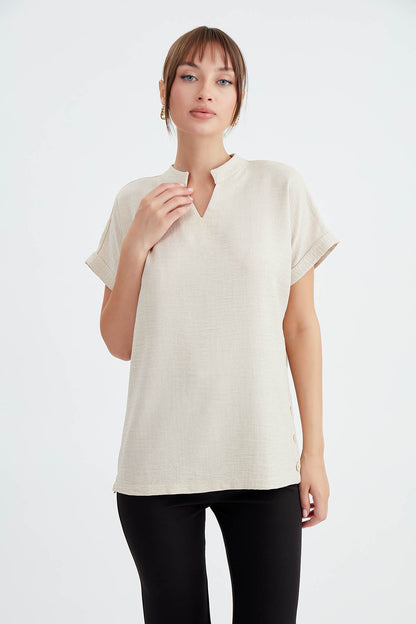 JUDGE COLLAR LOW SHOULDER BUTTONED BLOUSE