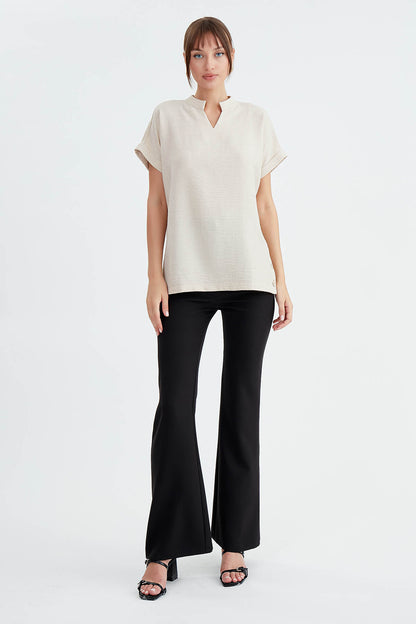 JUDGE COLLAR LOW SHOULDER BUTTONED BLOUSE