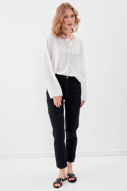 JUDGE COLLAR, LONG SLEEVE, COMFORTABLE BLOUSE