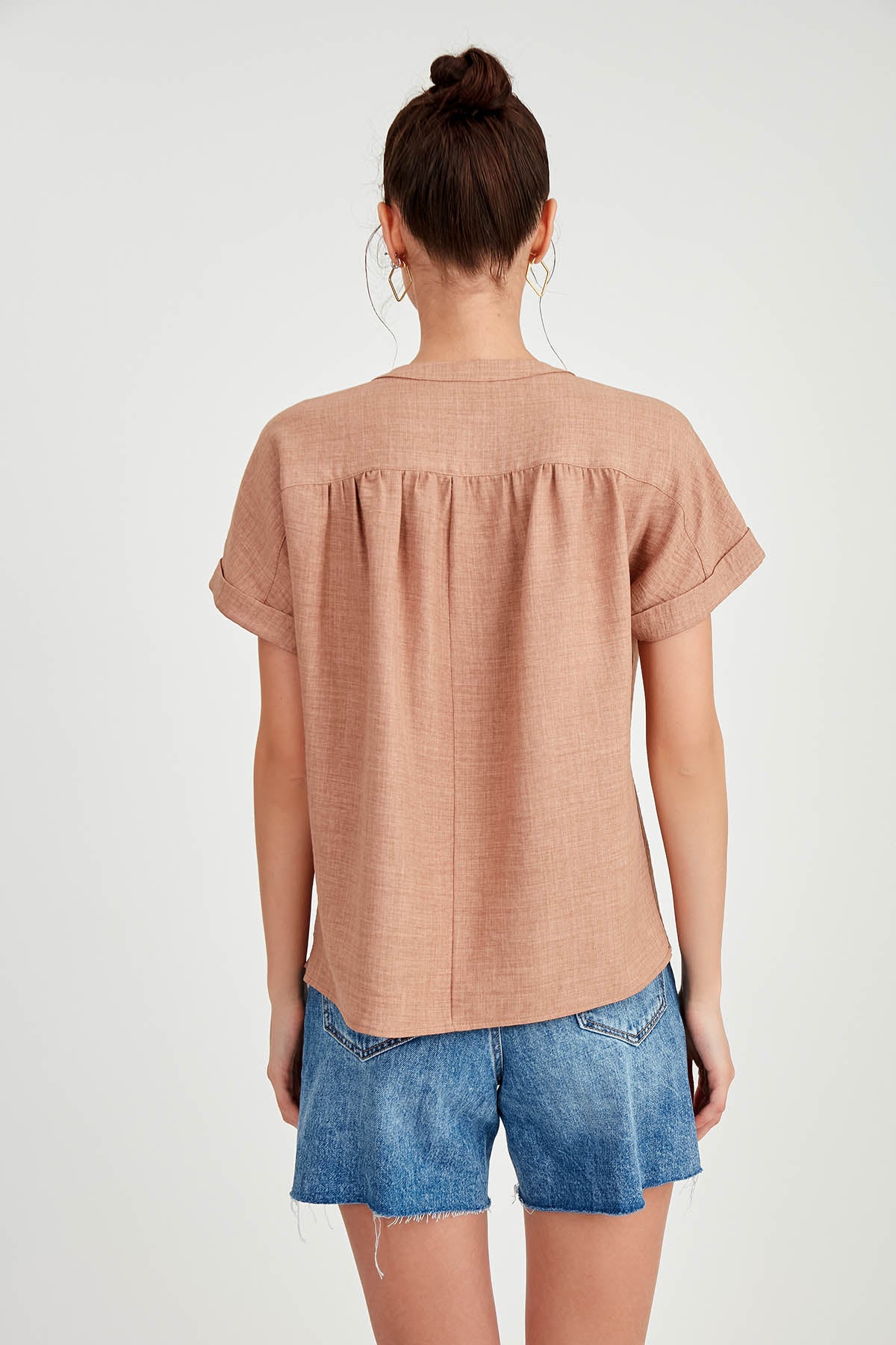 SHORT SLEEVE V NECK BLOUSE