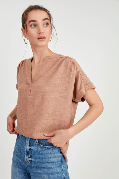 SHORT SLEEVE V NECK BLOUSE
