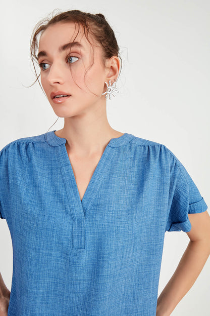 SHORT SLEEVE V NECK BLOUSE