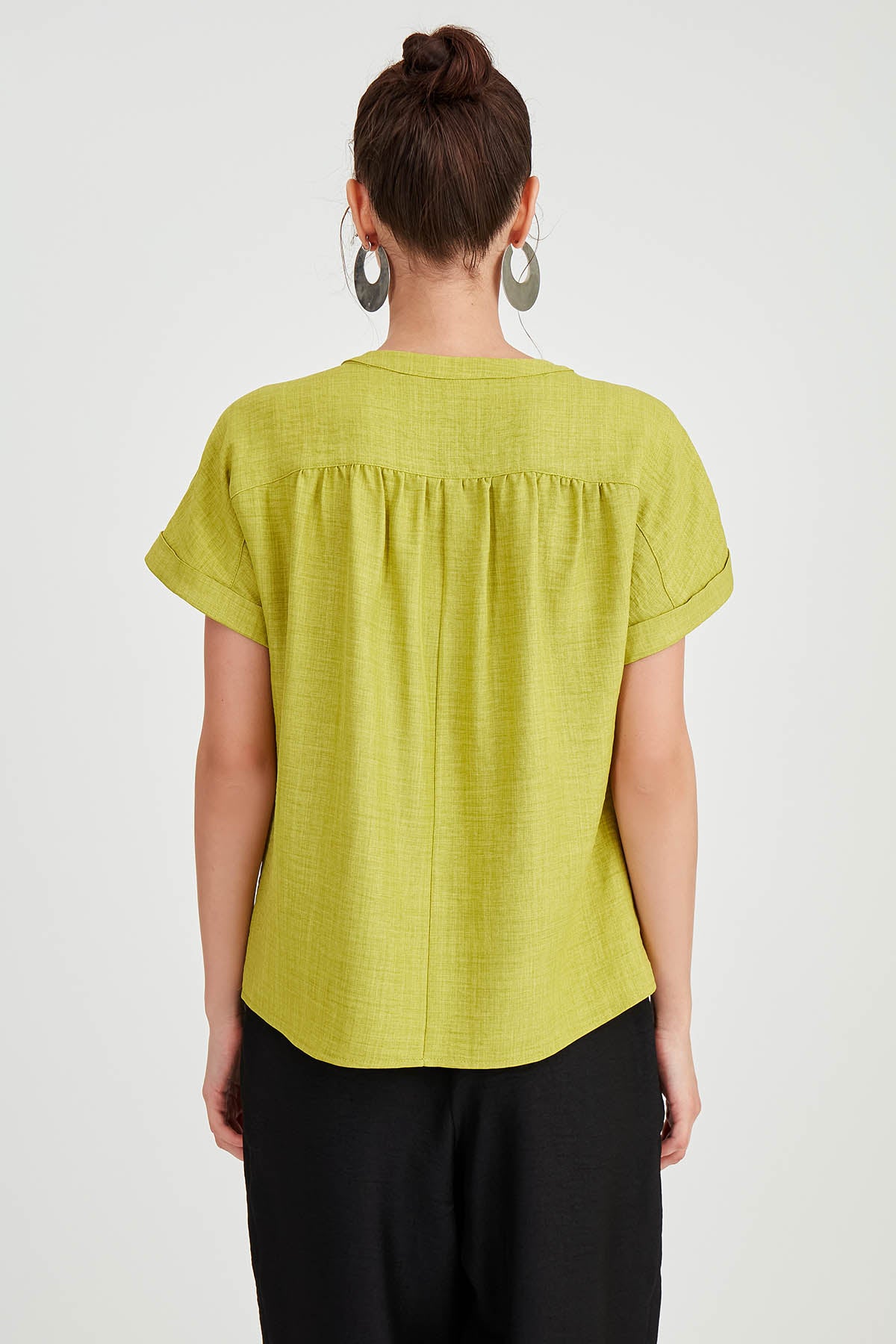 SHORT SLEEVE V NECK BLOUSE