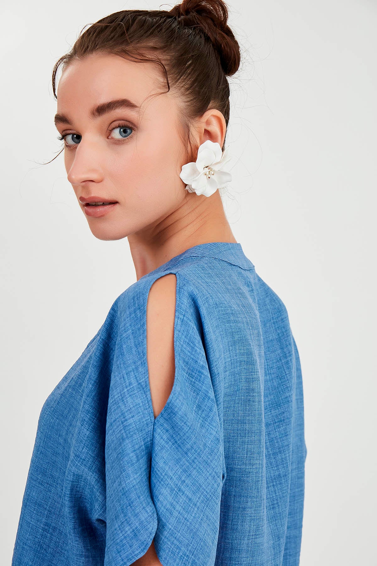 JUDGE COLLAR BLOUSE
