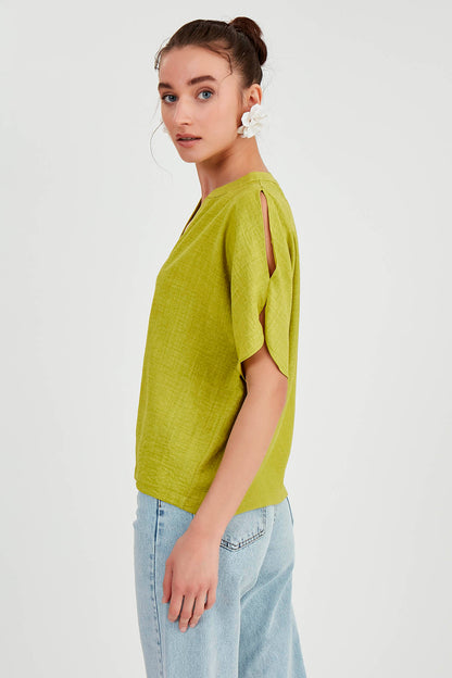 JUDGE COLLAR BLOUSE