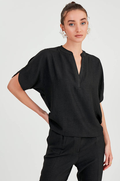 JUDGE COLLAR BLOUSE