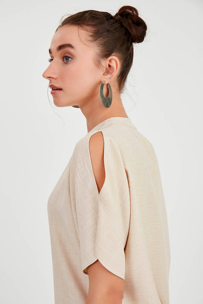JUDGE COLLAR BLOUSE
