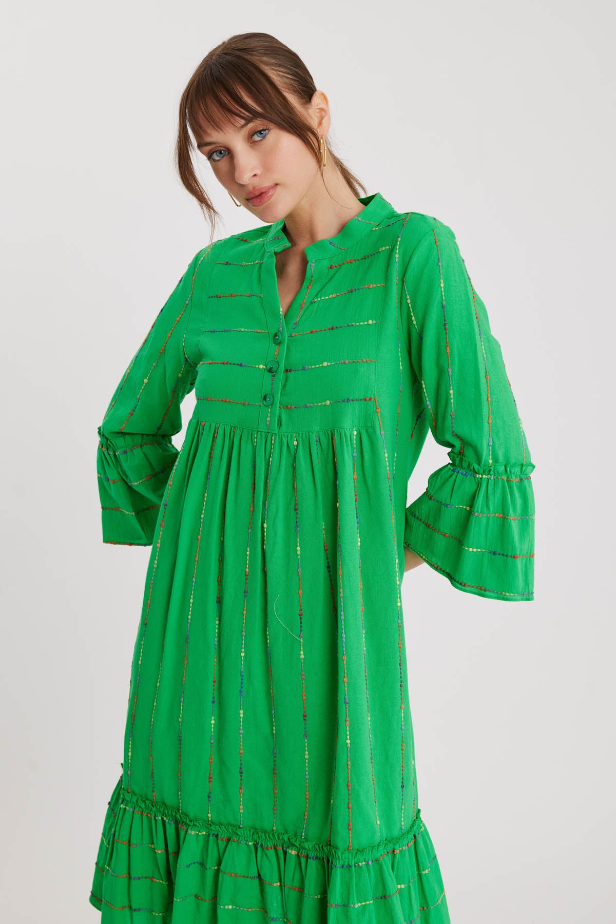 JUDGE COLLAR WITH SLEEVE AND SKIRT TIP FRILL DETAILED DRESS