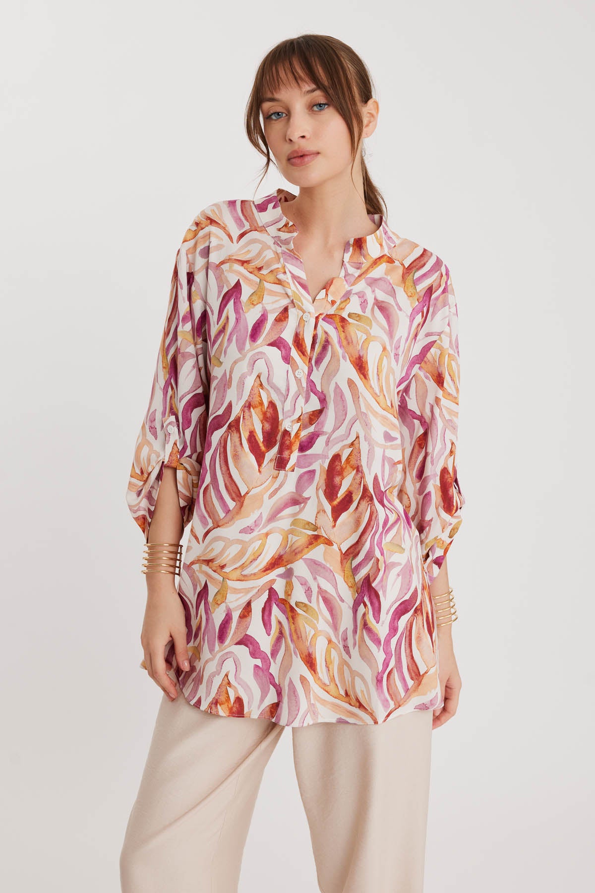 JUDGE COLLAR LOOSE CUT BLOUSE
