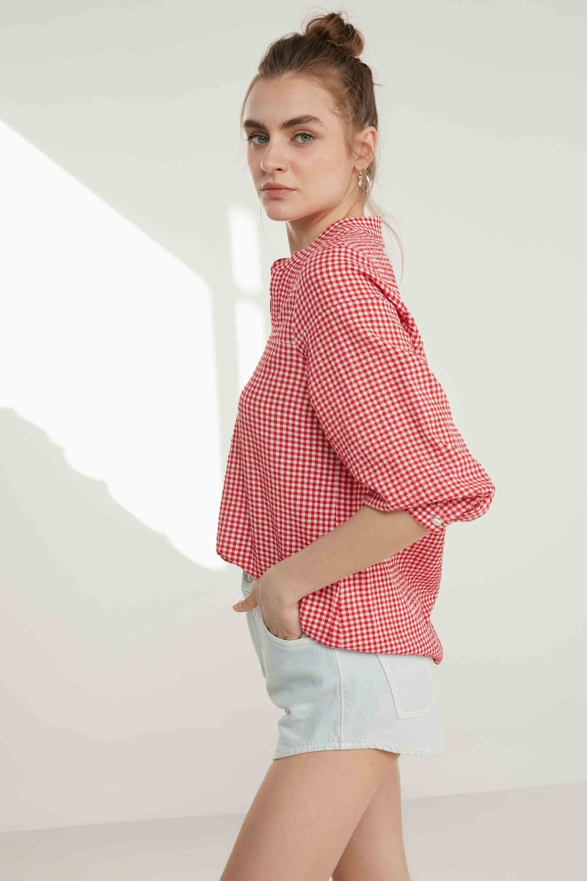 JUDGE COLLAR WITH TROJAN SLEEVE BLOUSE