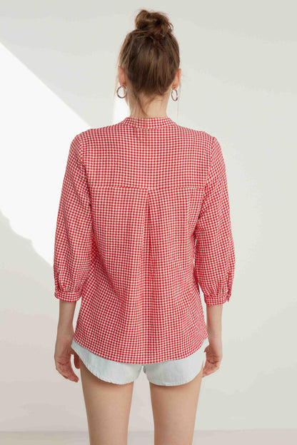 JUDGE COLLAR WITH TROJAN SLEEVE BLOUSE
