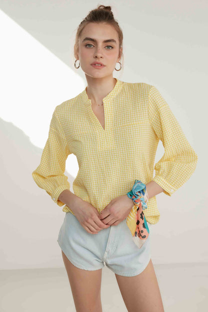 JUDGE COLLAR WITH TROJAN SLEEVE BLOUSE