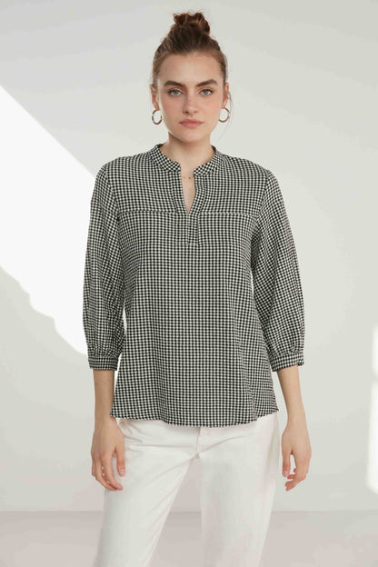 JUDGE COLLAR WITH TROJAN SLEEVE BLOUSE