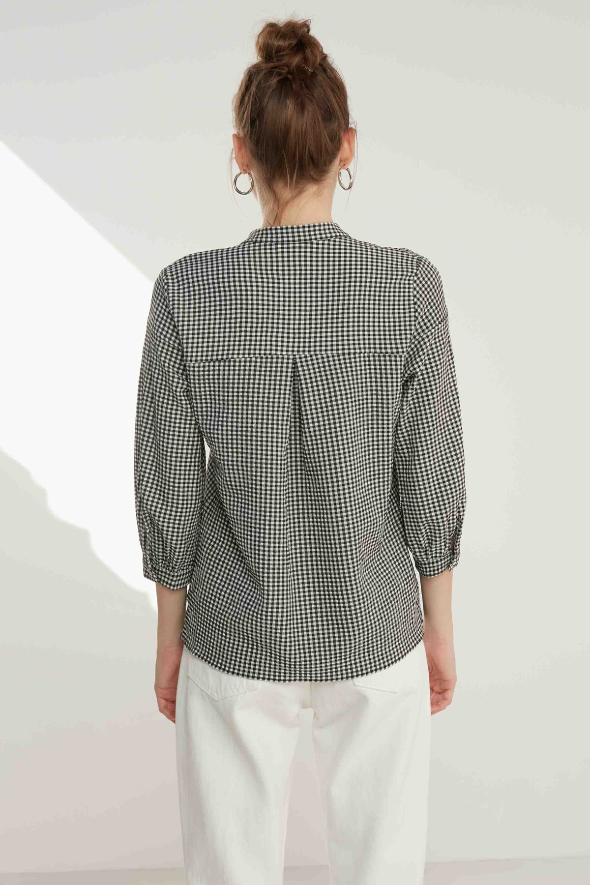 JUDGE COLLAR WITH TROJAN SLEEVE BLOUSE