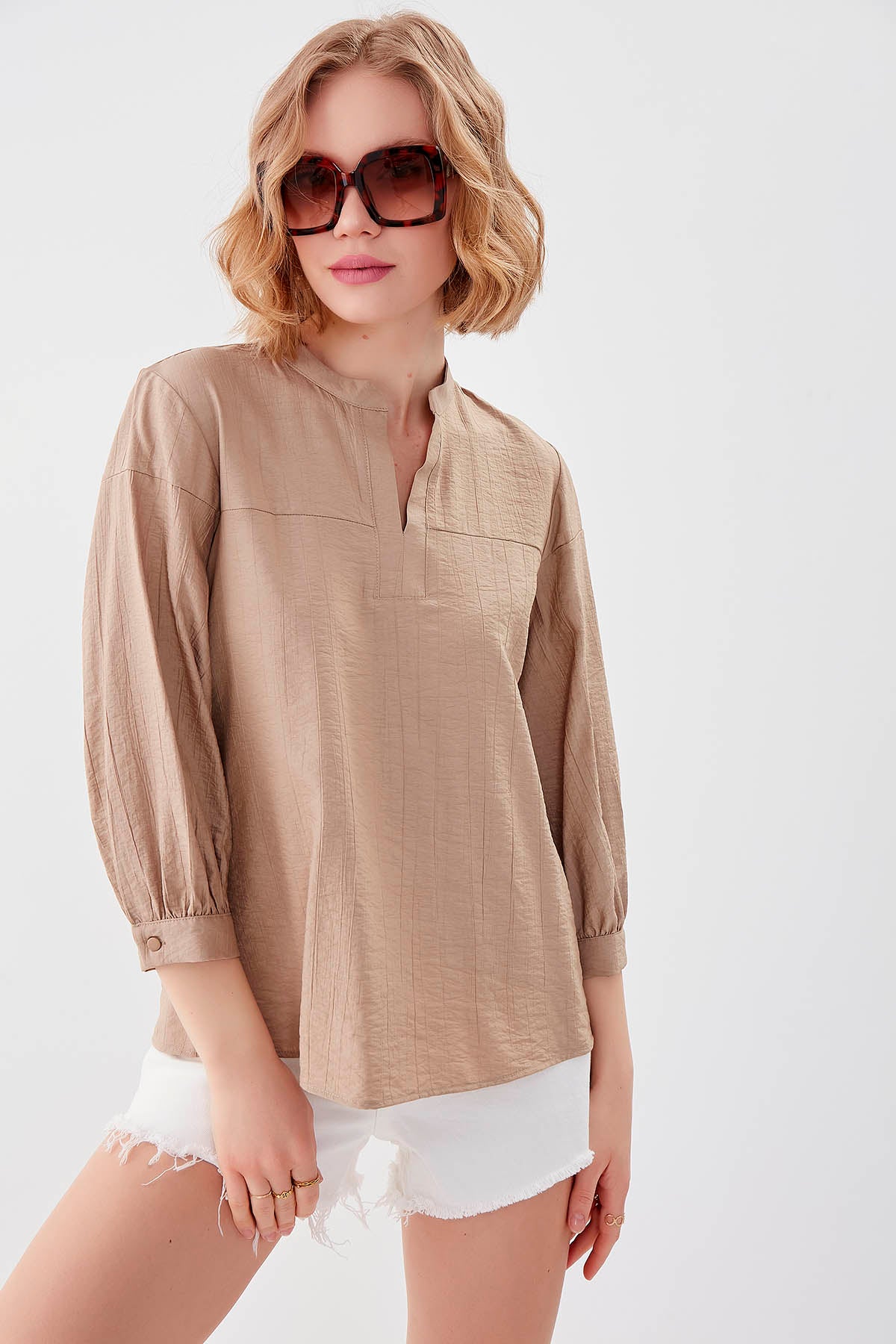 JUDGE COLLAR LONG SLEEVE BLOUSE