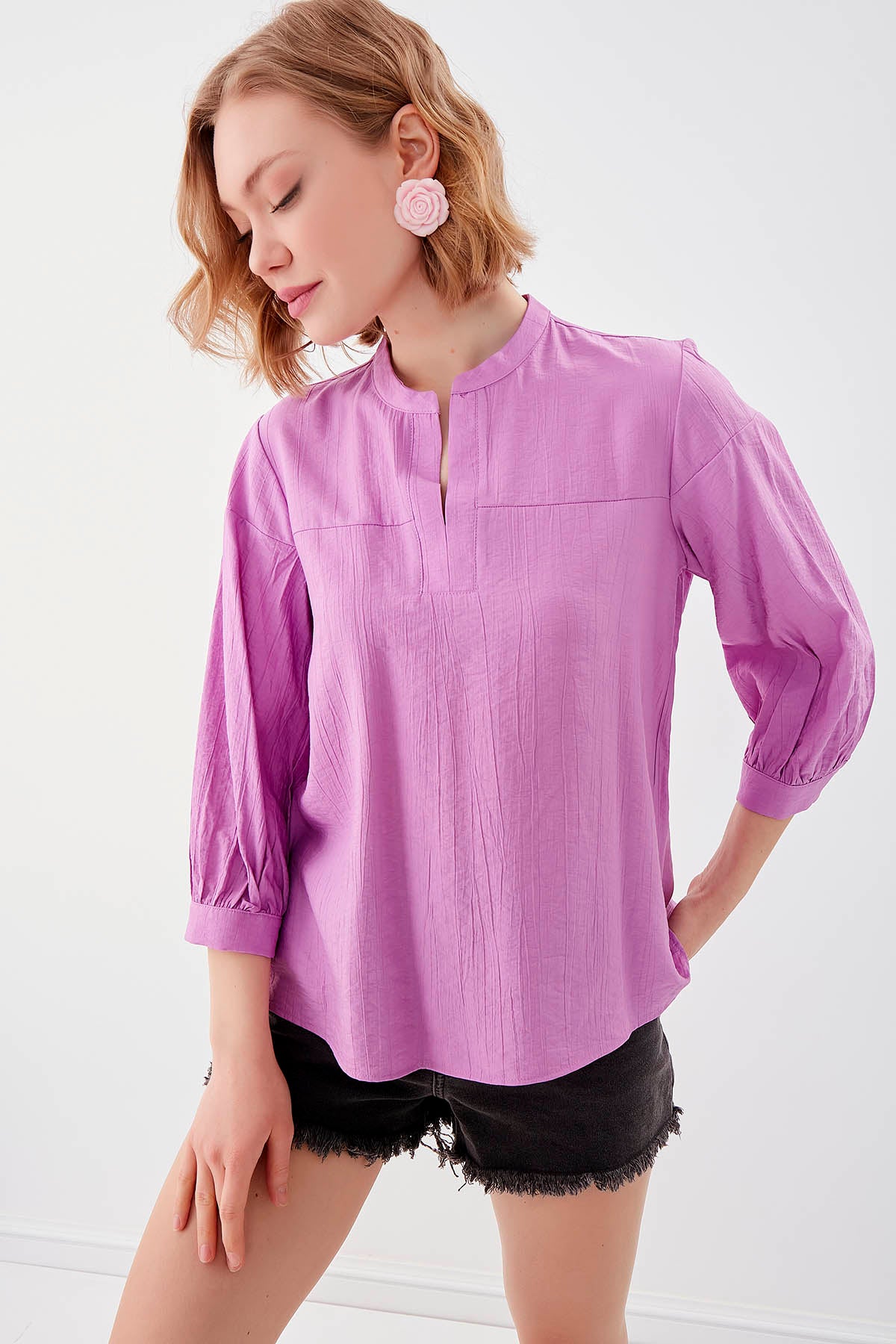 JUDGE COLLAR LONG SLEEVE BLOUSE