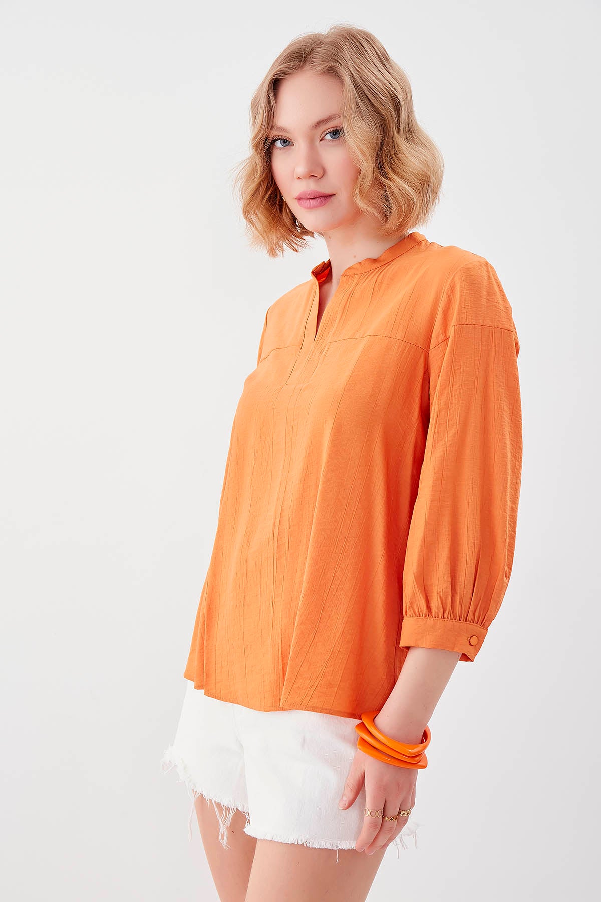 JUDGE COLLAR LONG SLEEVE BLOUSE
