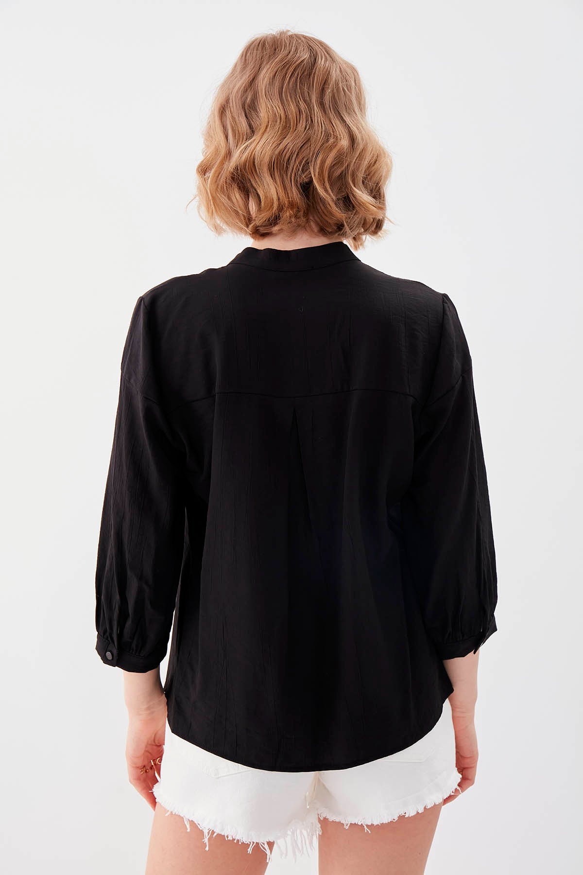 JUDGE COLLAR LONG SLEEVE BLOUSE