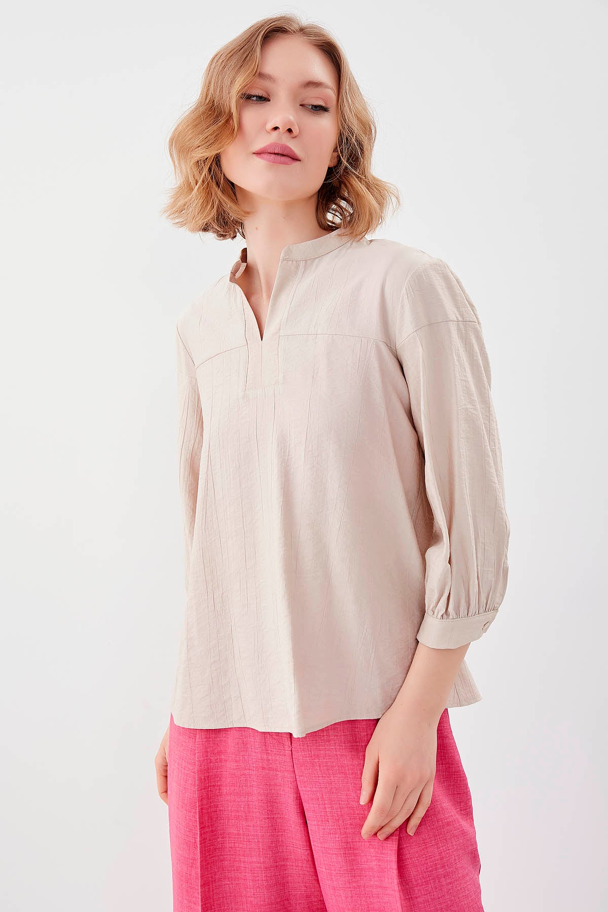 JUDGE COLLAR LONG SLEEVE BLOUSE