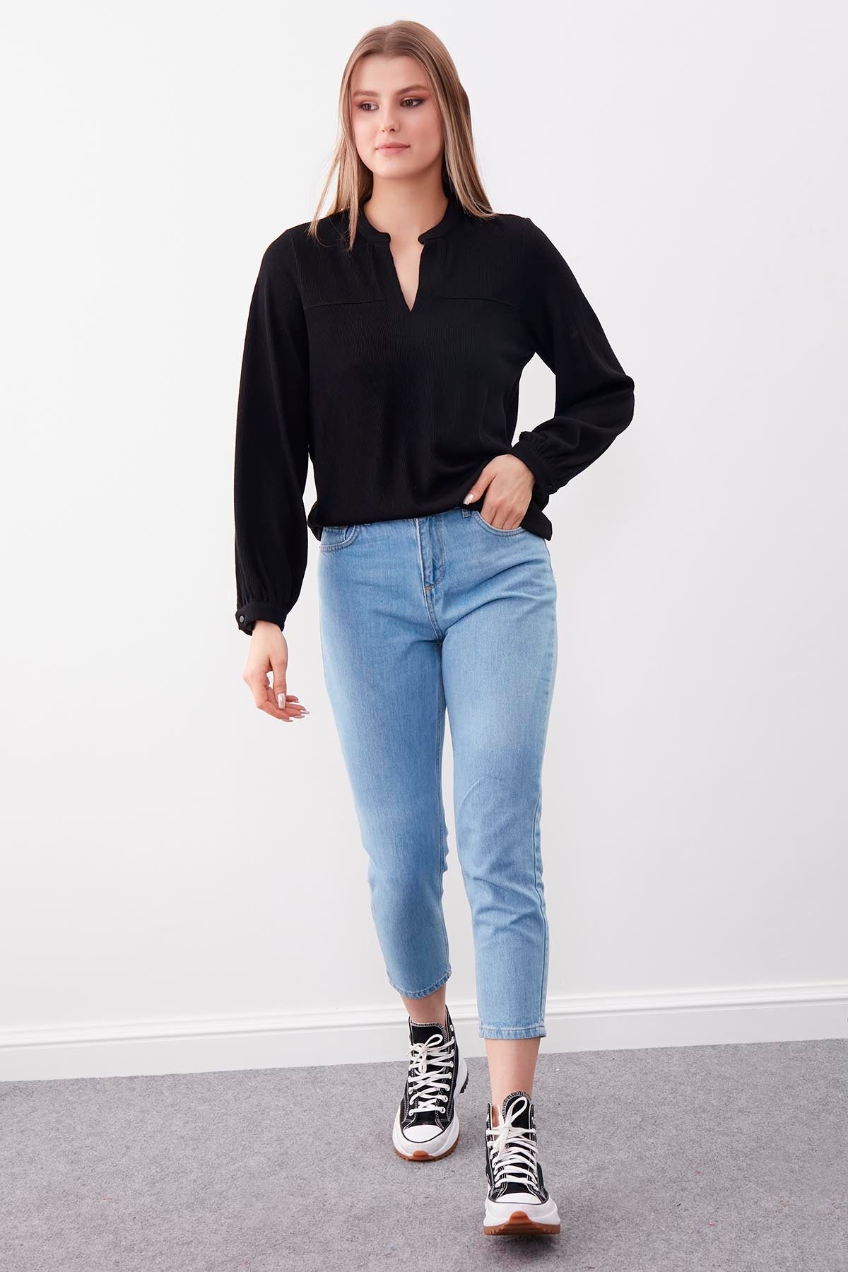 JUDGE COLLAR LONG SLEEVE BLOUSE