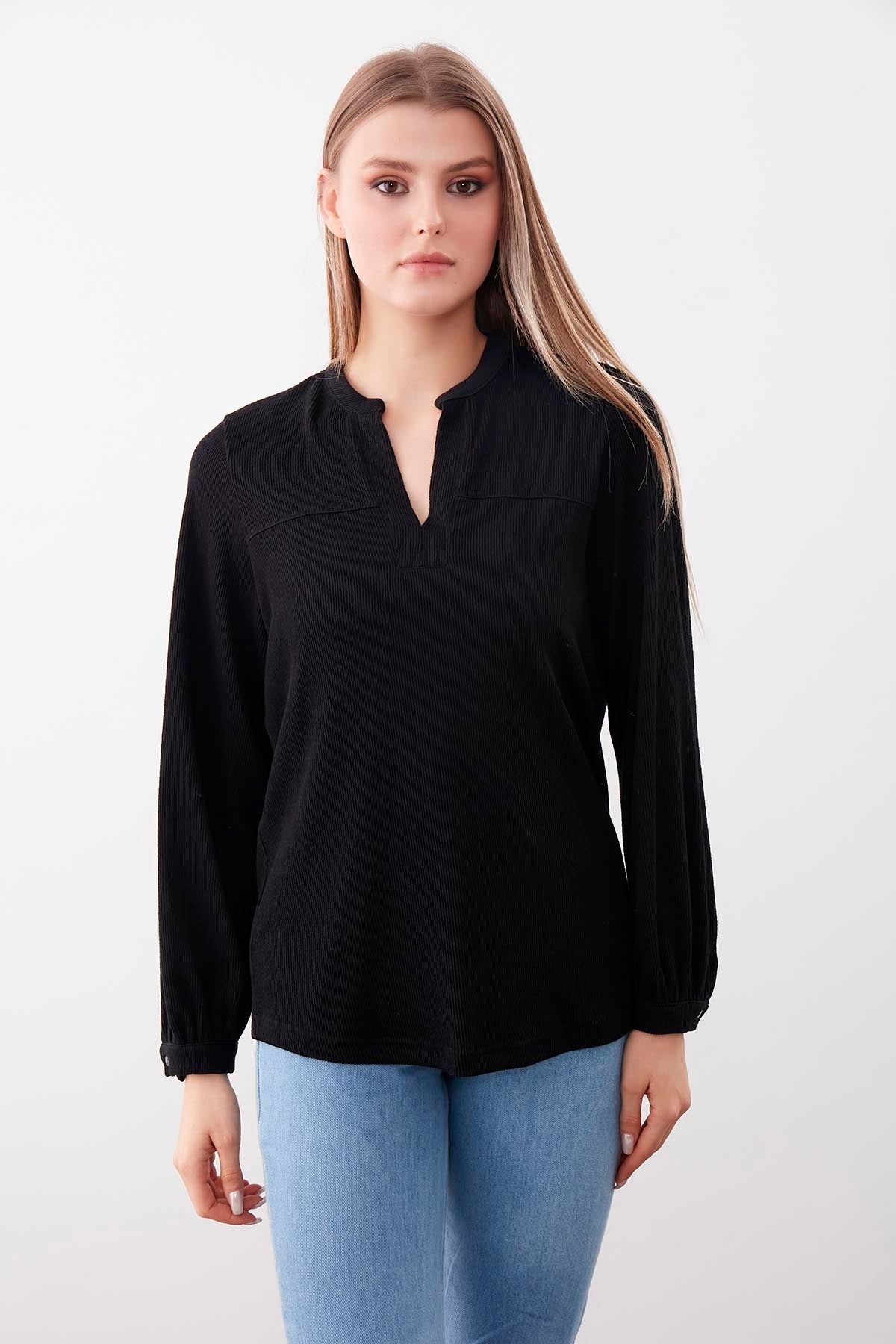 JUDGE COLLAR LONG SLEEVE BLOUSE