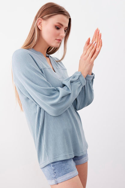 JUDGE COLLAR LONG SLEEVE BLOUSE