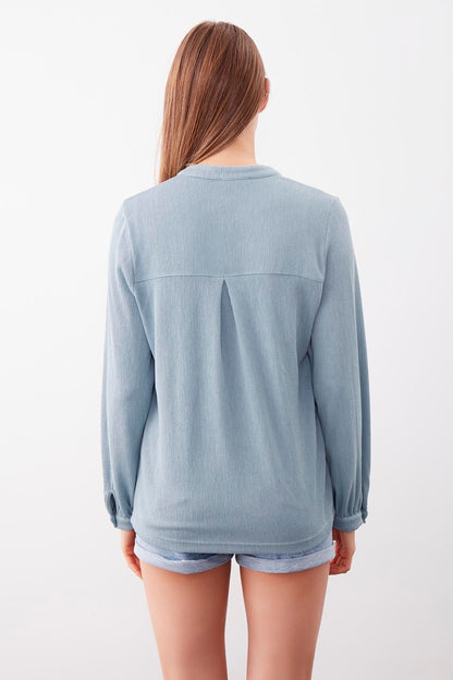 JUDGE COLLAR LONG SLEEVE BLOUSE