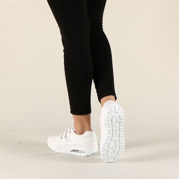 Madalyn Wish White Women's Sneakers