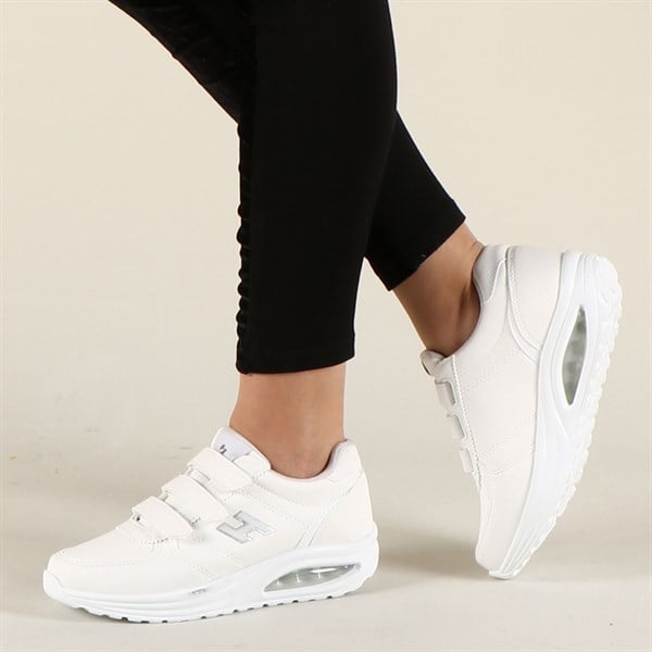 Madalyn Wish White Women's Sneakers