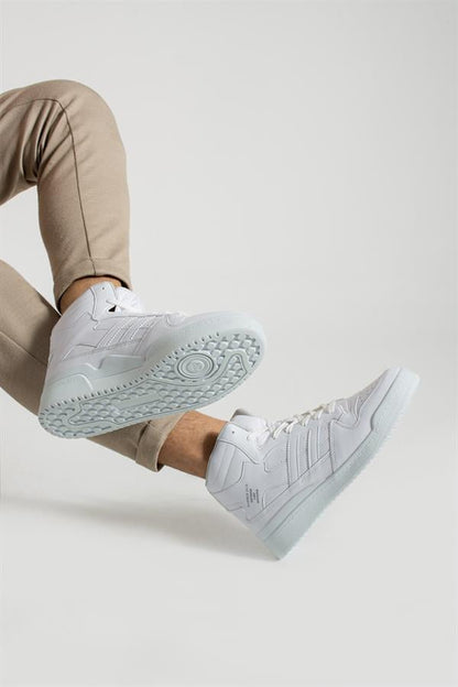 White Men's Sports Shoes