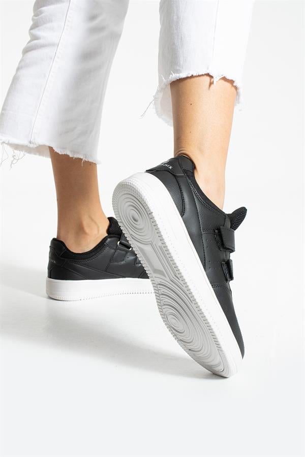 Cuzco Genuine Leather Black And White Women's Sports Shoes