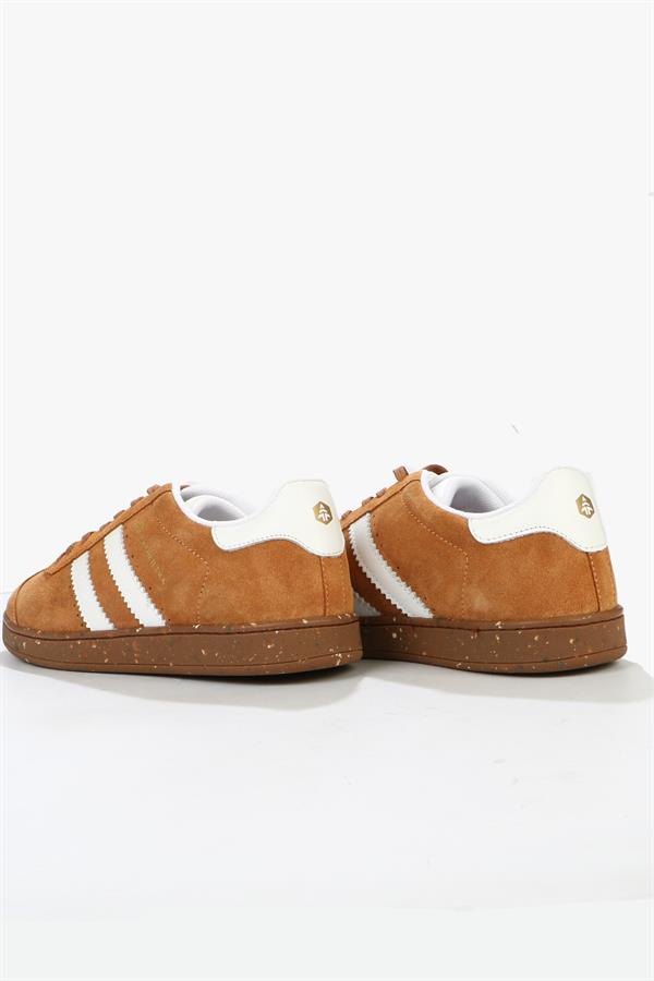 Kamiq Taba White Men's Athletic Shoe