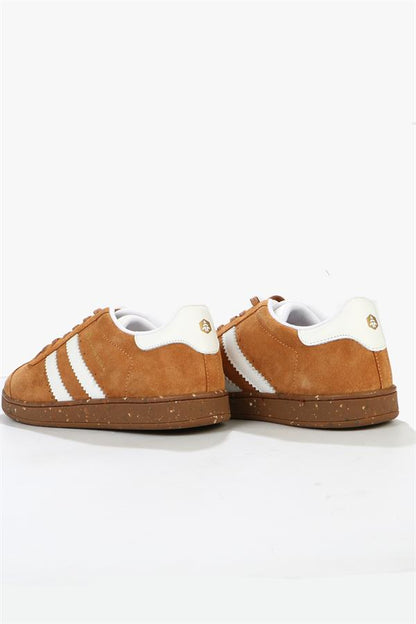 Kamiq Taba White Men's Athletic Shoe
