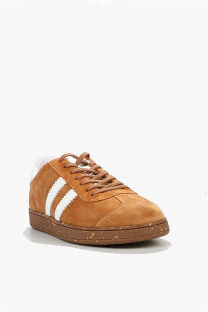 Kamiq Taba White Men's Athletic Shoe